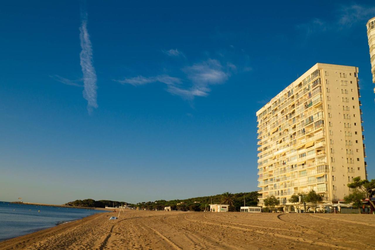 Banana Beach Boutique Studio Platja d'Aro Esterno foto